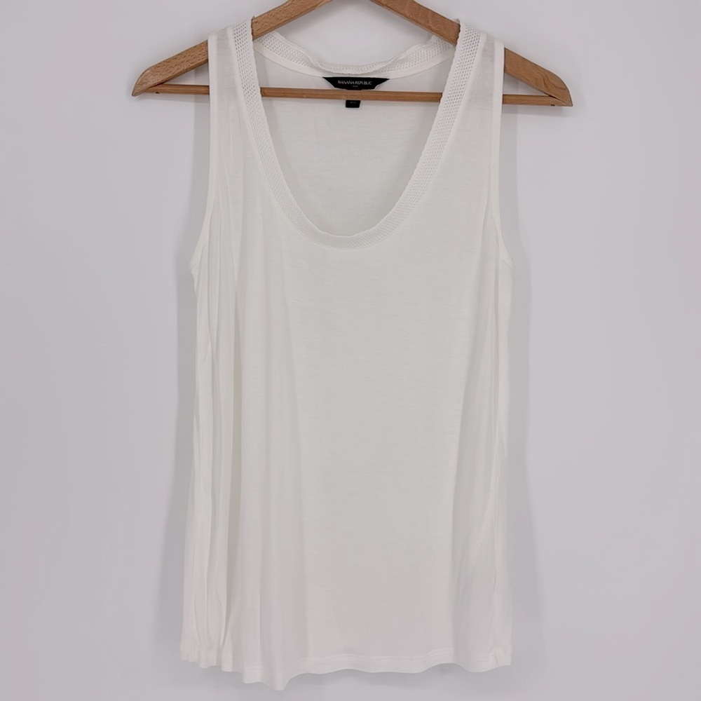 Banana Republic Factory Scoopneck Tank Women’s Size Small in White
